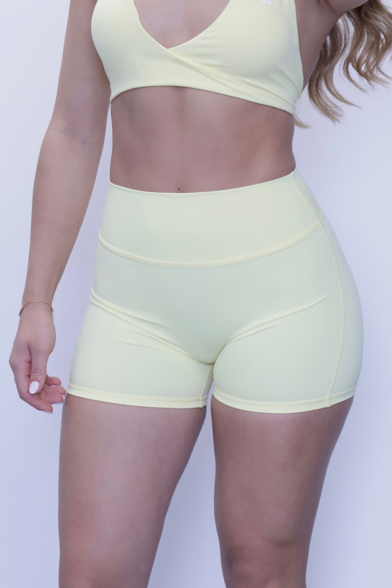 Tension Shorts Yellow