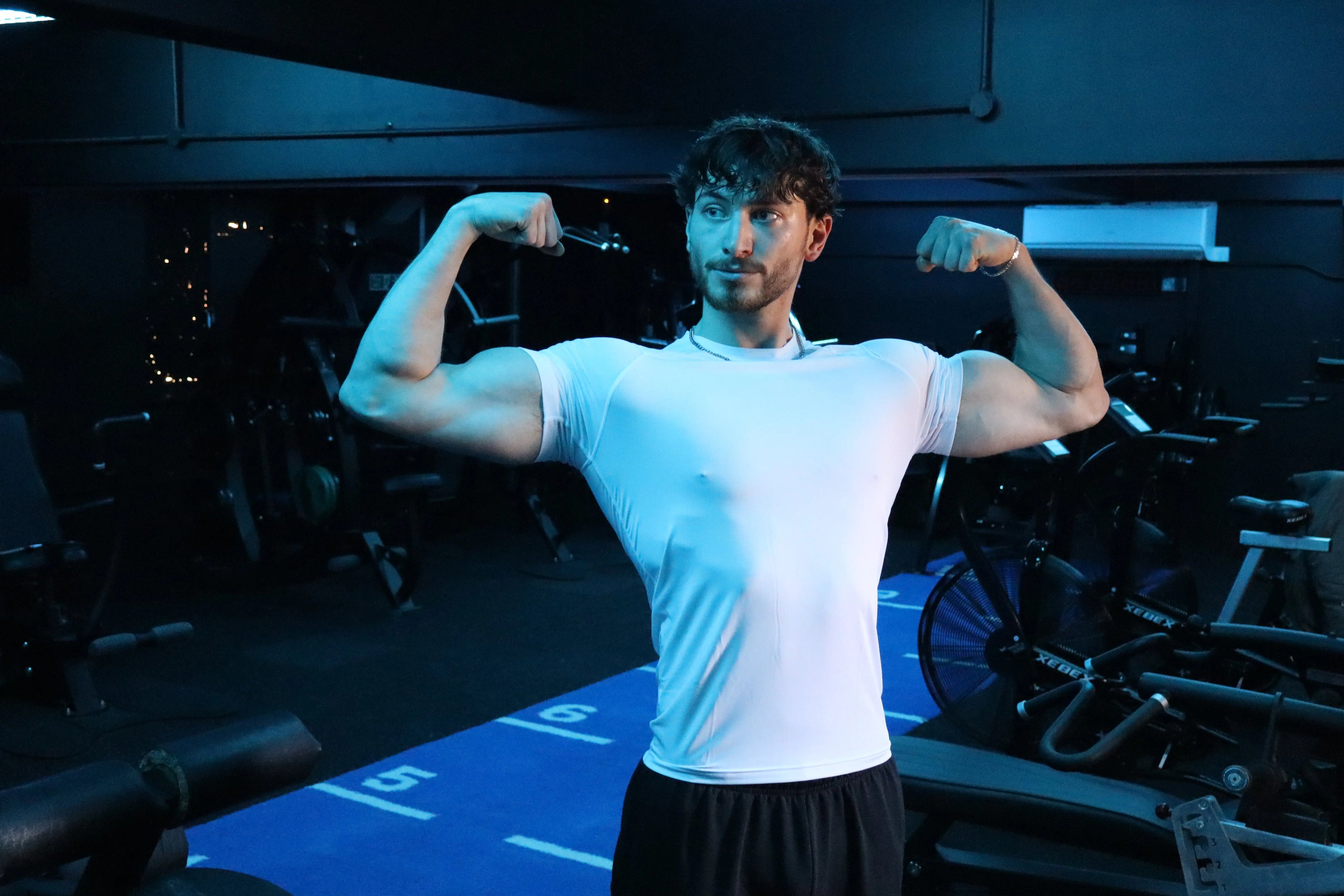 Muscle Up Tee Bodyfit